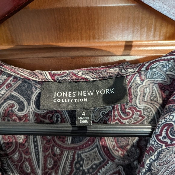 Jones New York top - Picture 3 of 3